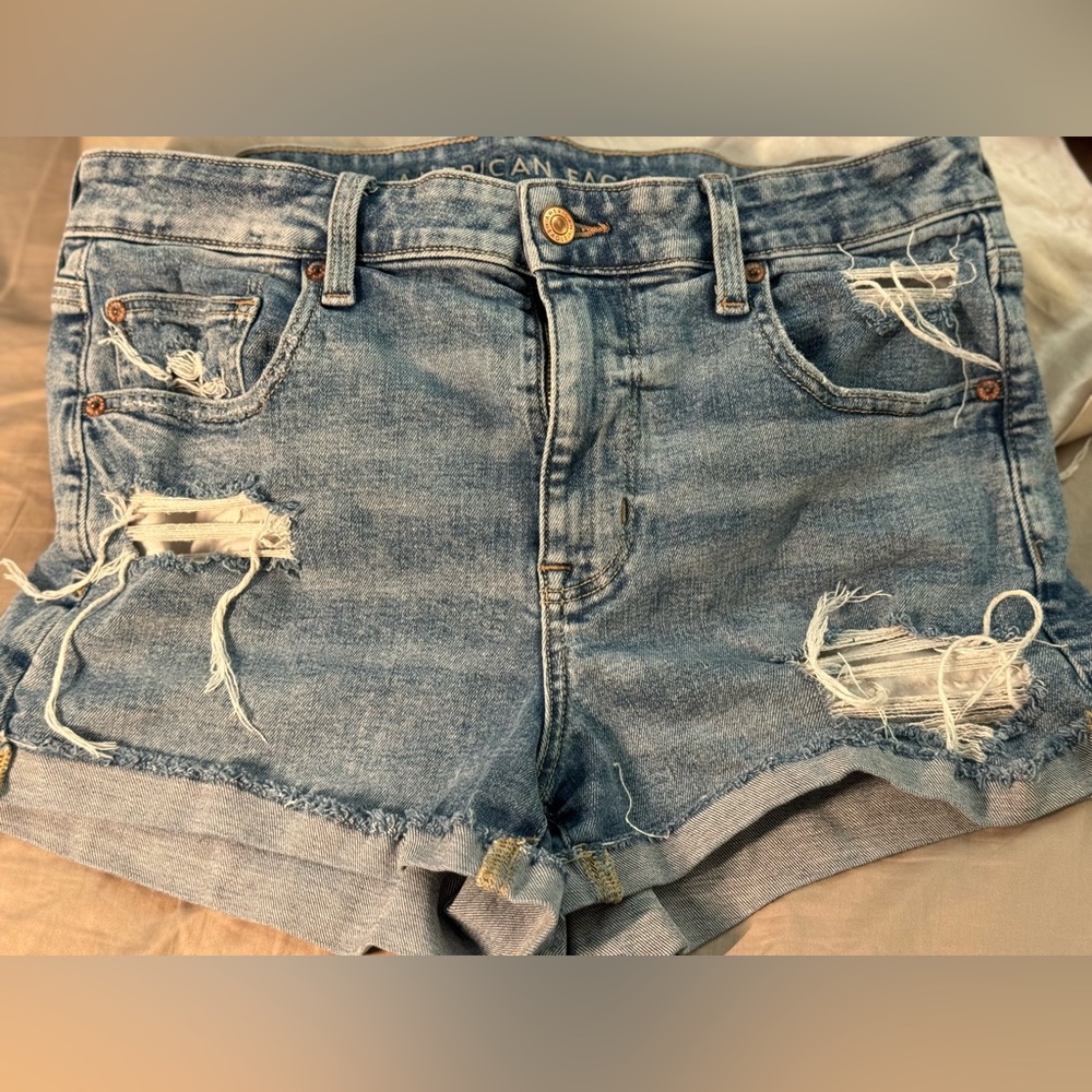 High wasted AE ripped shorts